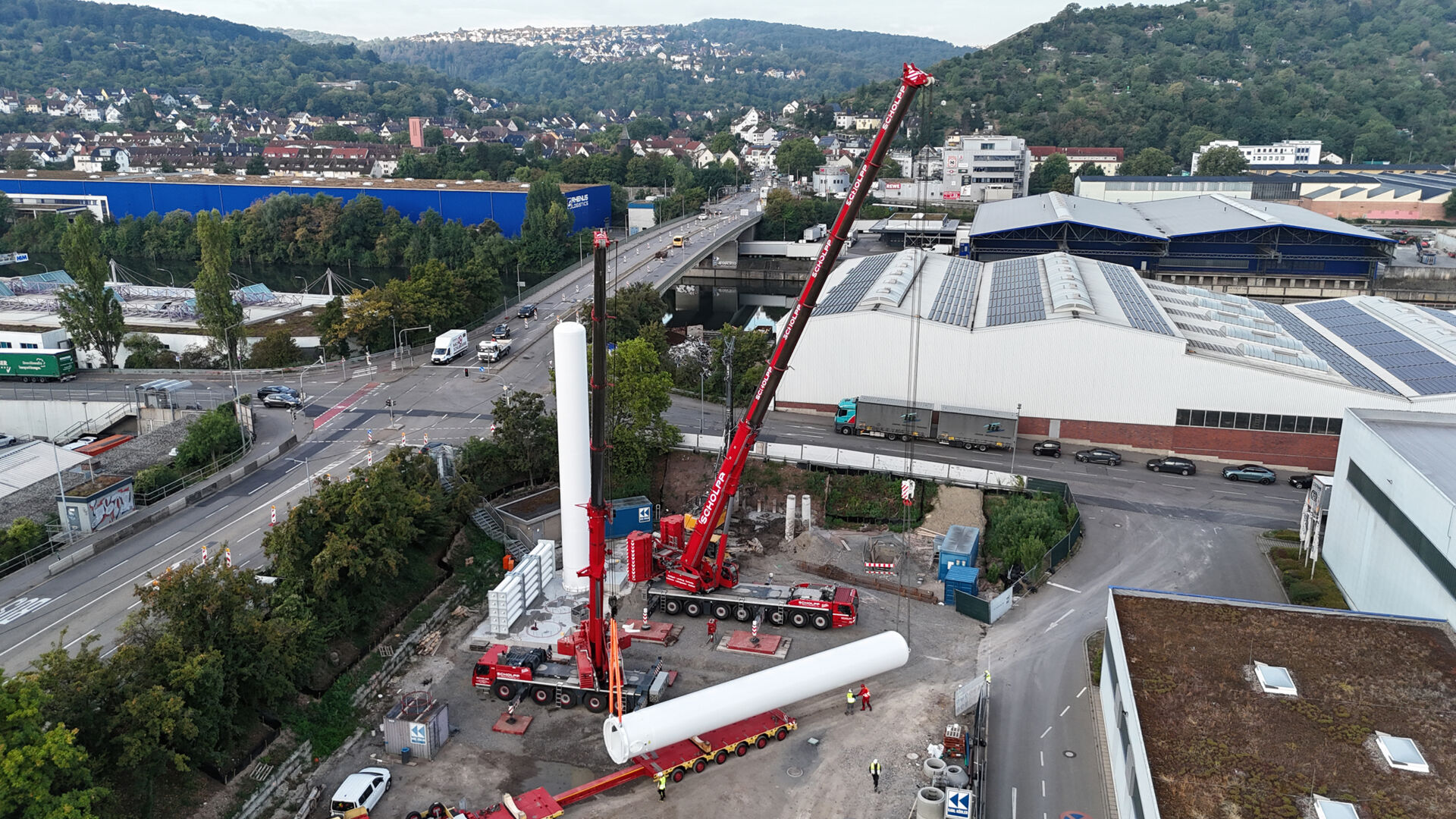 Schwere Lasten für die Energie von morgen. Schwere Lasten für die Energie von morgen.